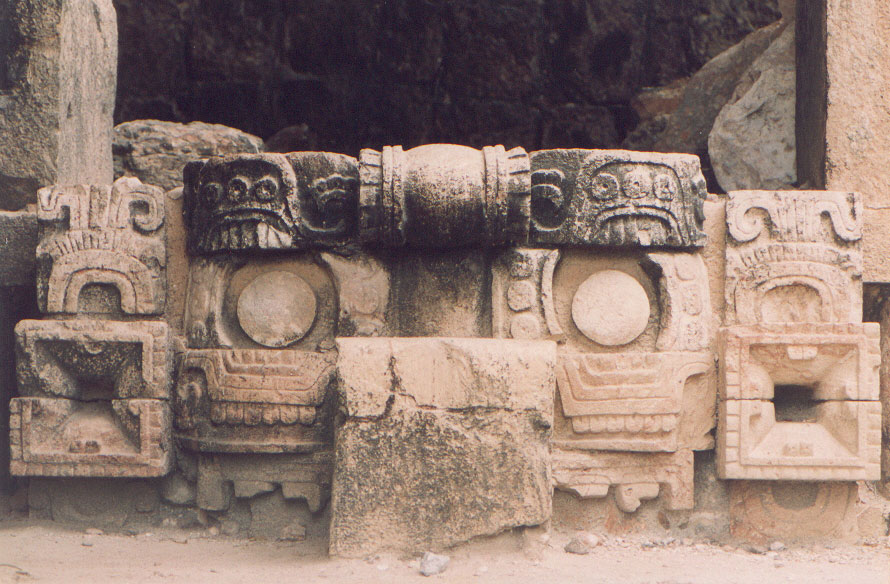 mascaron-de-kabah